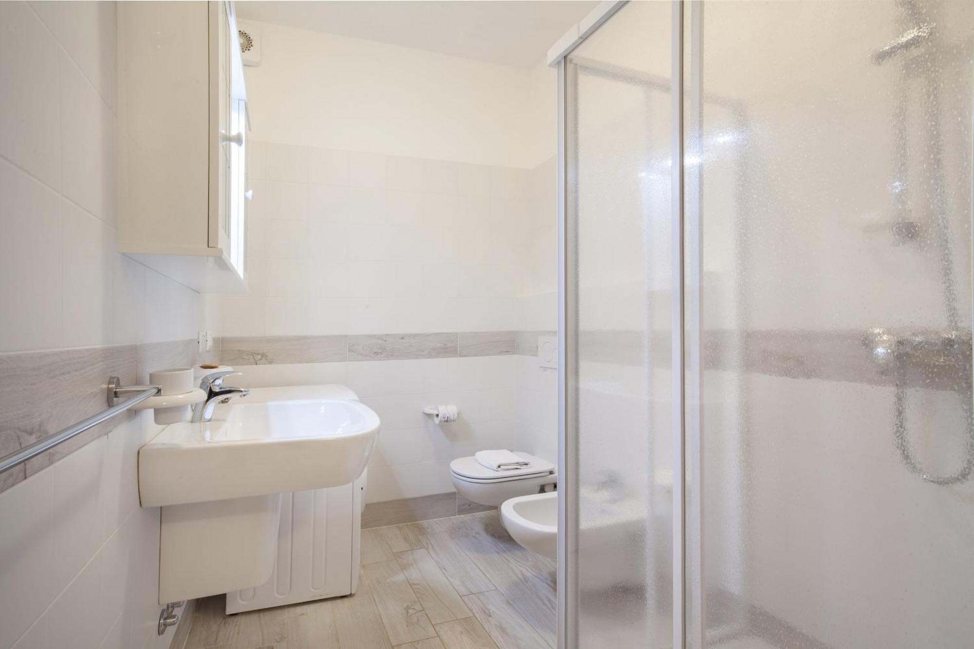Apartment Rosa Cinderella Lazise Buitenkant foto