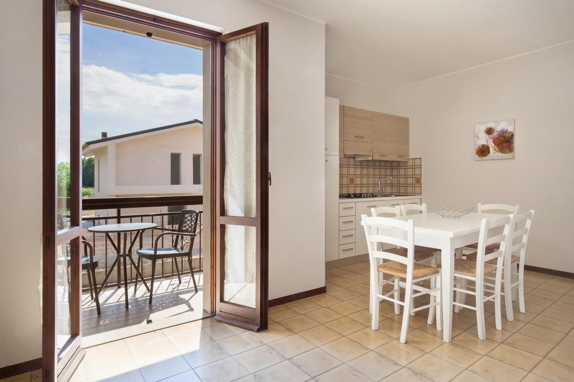 Apartment Rosa Cinderella Lazise Buitenkant foto