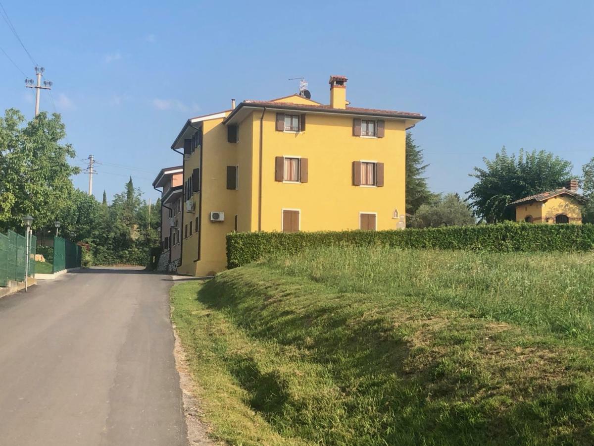 Apartment Rosa Cinderella Lazise Buitenkant foto